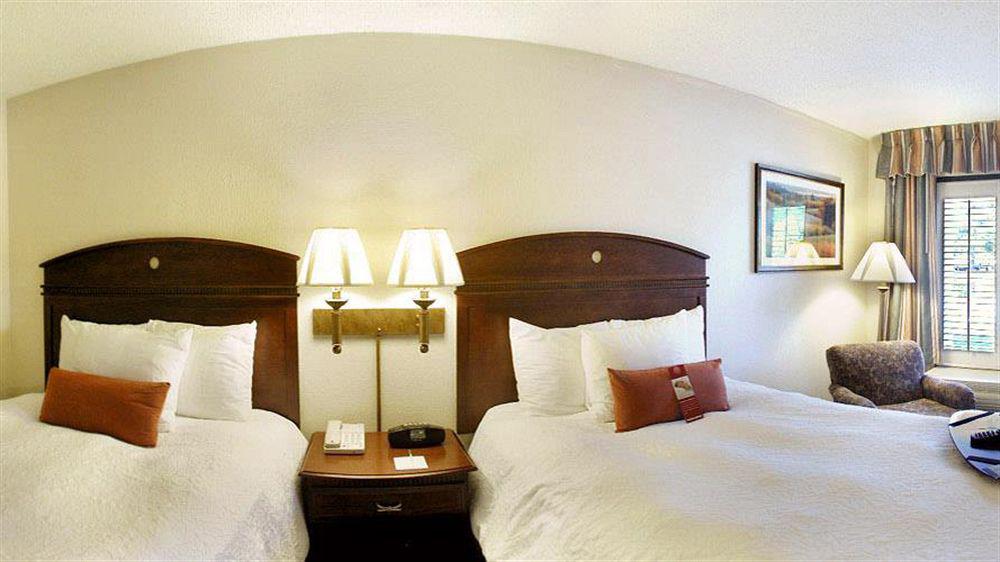 Hampton Inn Далтън Екстериор снимка