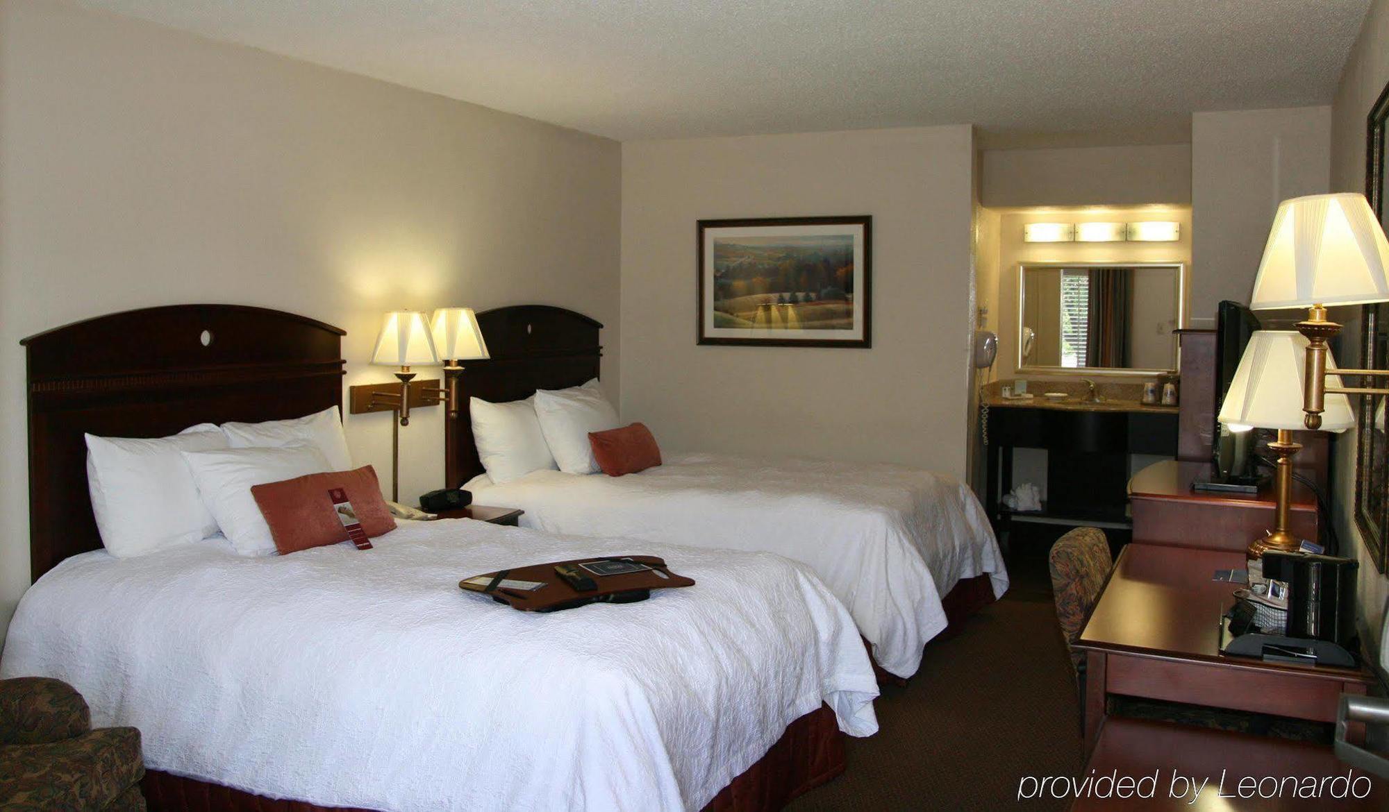 Hampton Inn Далтън Екстериор снимка