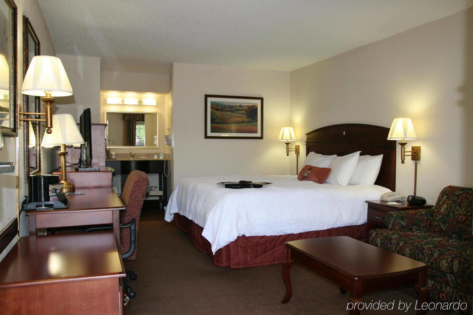 Hampton Inn Далтън Екстериор снимка